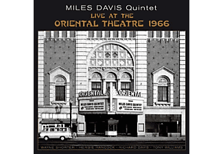 Miles Davis - At the Oriental Theatre 1966 (CD)