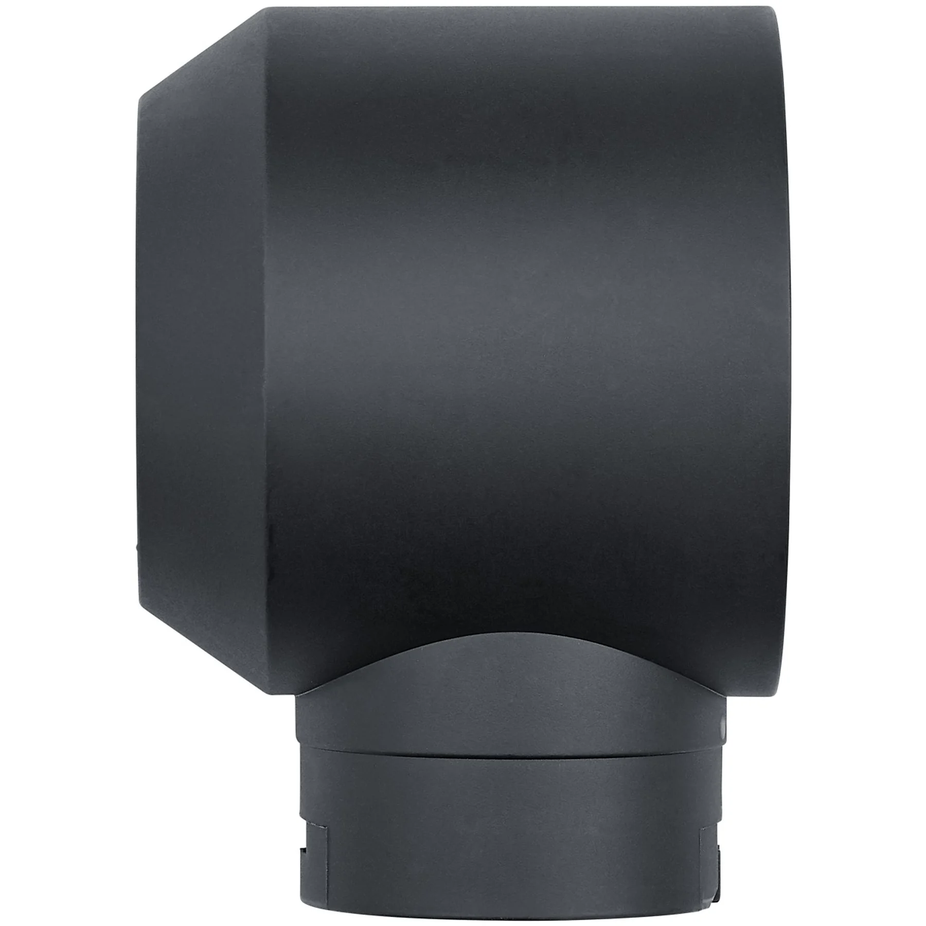 Czarny, kanciasty metalowy przedmiot, prawdopodobnie złączka rurowa. Ma kwadratową górę i cylindryczną podstawę.