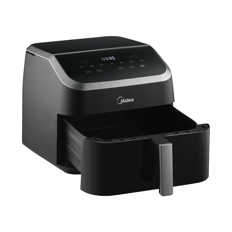 Czarna frytkownica Midea, szuflada otwarta. Wyświetlacz cyfrowy pokazuje czas. Srebrne wykończenie na górze.