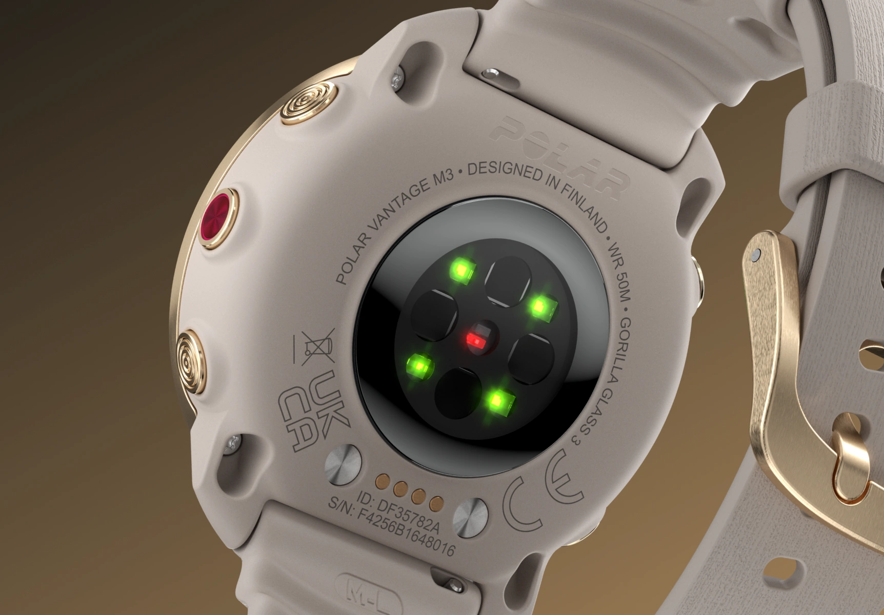 Zbliżenie na spód smartwatcha Polar Vantage M3 z czujnikami i marką.