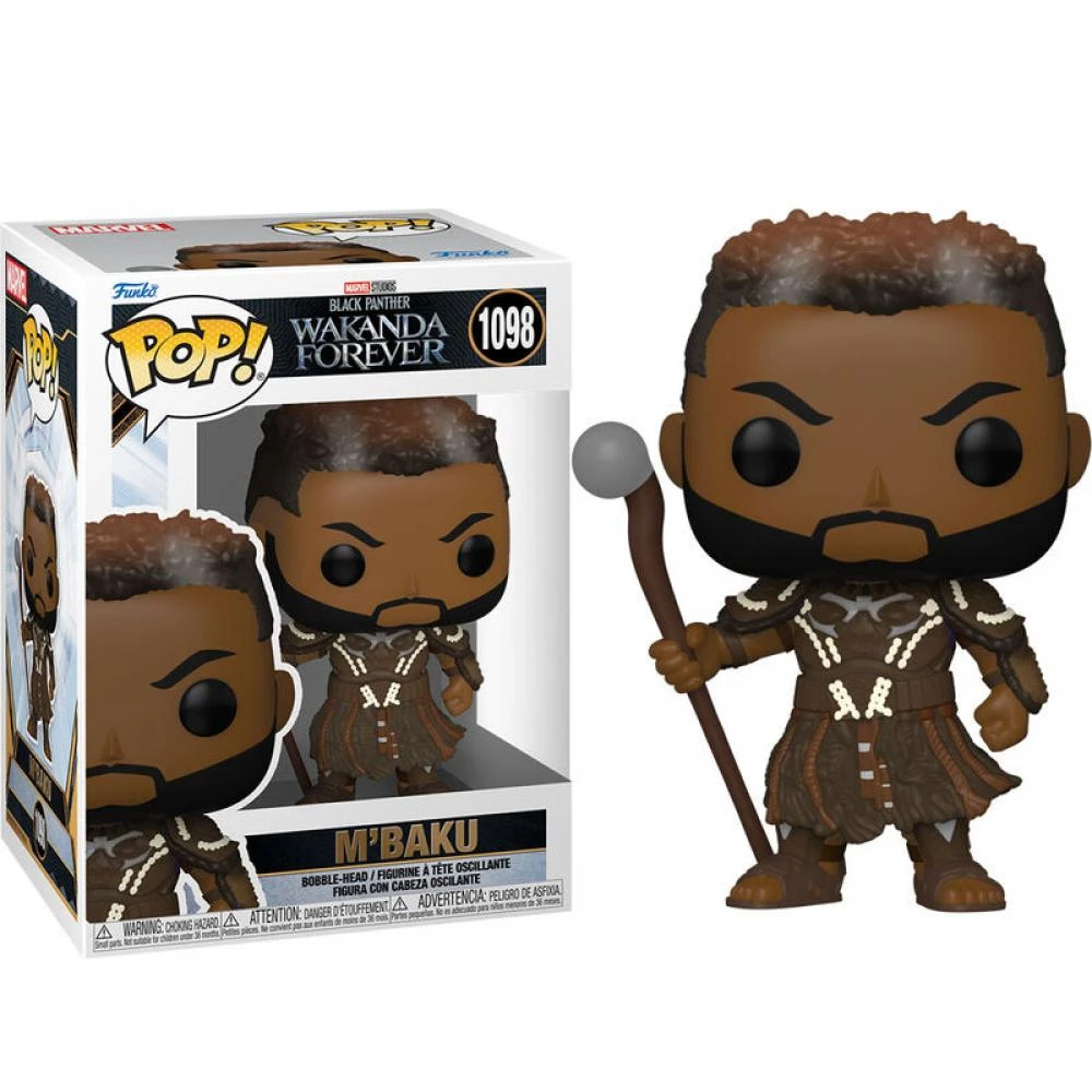Figurka Funko Pop M'Baku z filmu Czarna Pantera: Wakanda Forever, trzymająca laskę. Pudełko jest również widoczne.