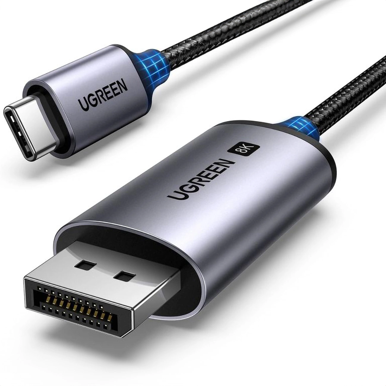 Kabel UGREEN USB-C do DisplayPort. Kabel ma metaliczne szare wykończenie na złączach i czarny pleciony kabel.