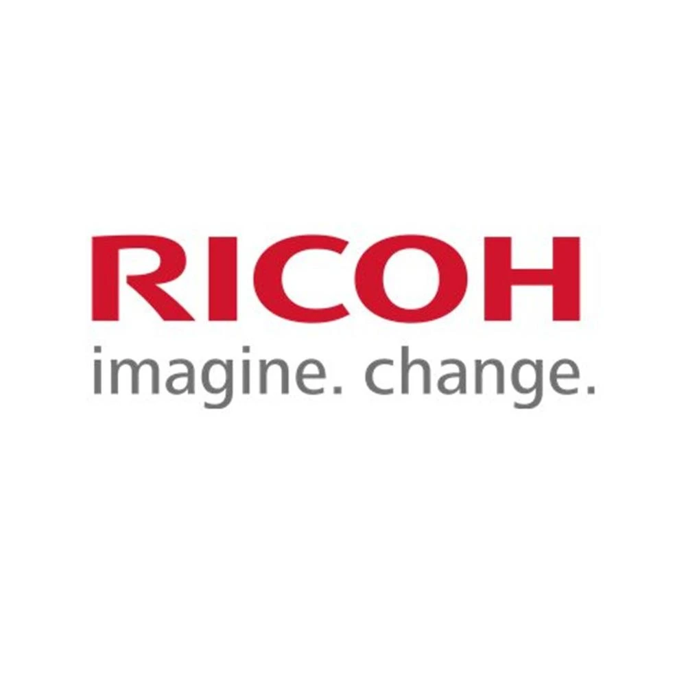Logo Ricoh na białym tle. Słowo RICOH w kolorze czerwonym, a pod nim, w kolorze szarym, słowa 'imagine. change.'
