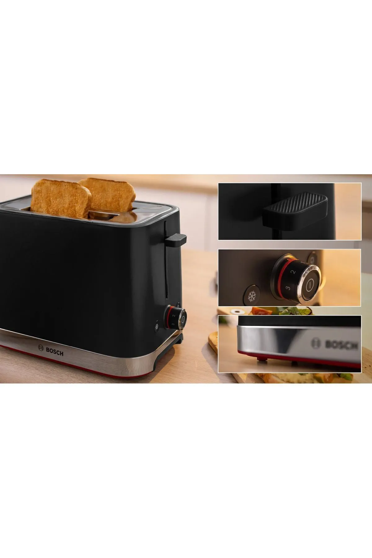 Czarny toster z dwoma kromkami tost, srebrn podstaw.