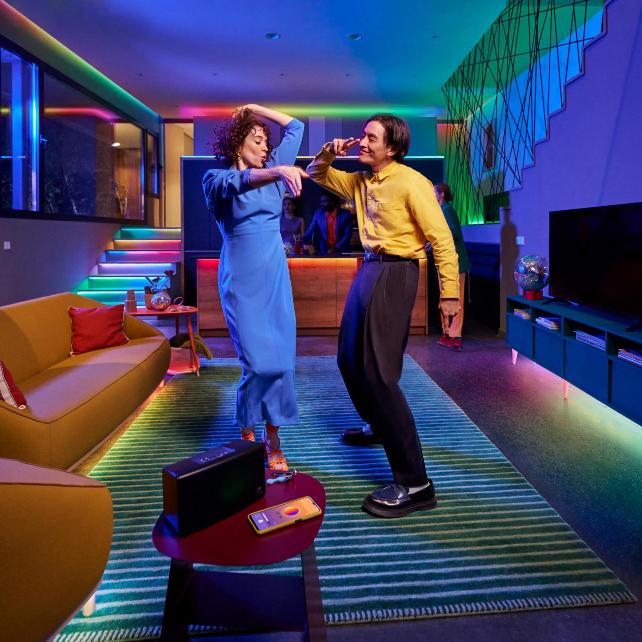 STRISCIA LED WIZ RGBIC 4 m, 16 milioni di colori
