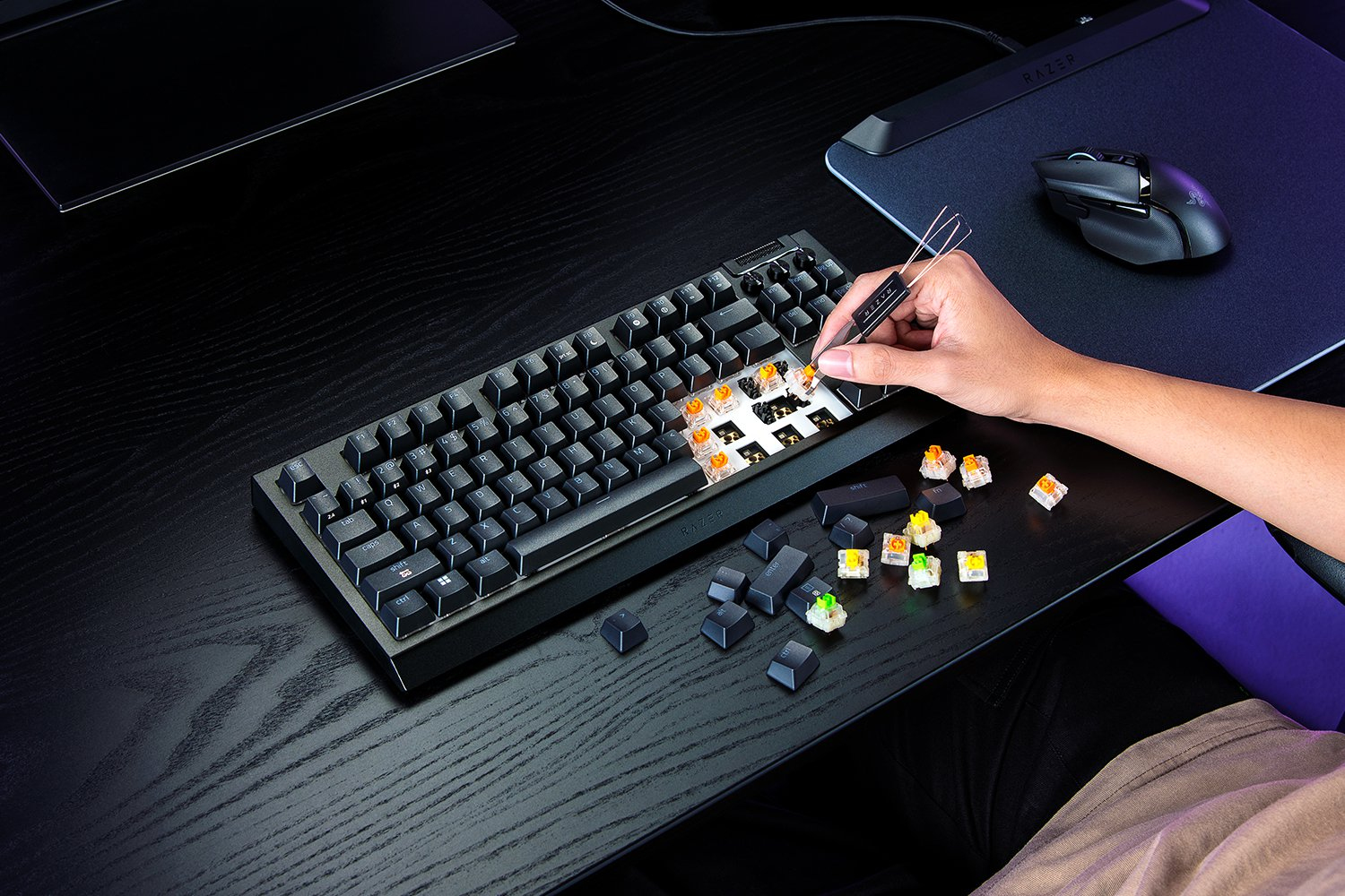 TASTIERA GAMING RAZER BlackWidow V4 Tenkeyless HyperSpeed, QWERTY, USB Type-C, Nero