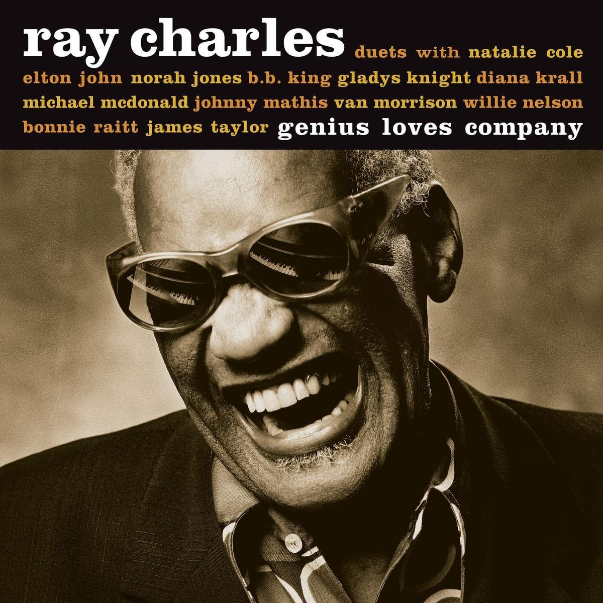 A Ray Charles 'Genius Loves Company' című albumának borítója. Ray Charles napszemüvegben mosolyog.
