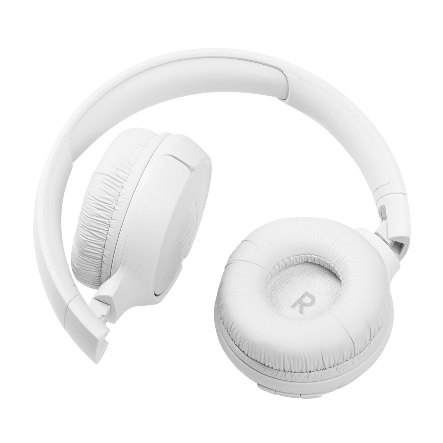 Cuffie over-ear bianche piegate. I padiglioni sono morbidi.