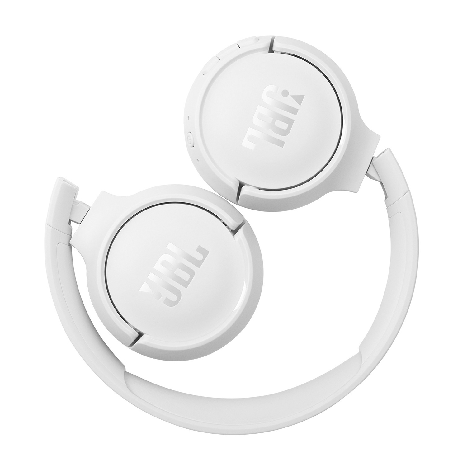 Cuffie JBL bianche piegate, che mostrano il logo del marchio.