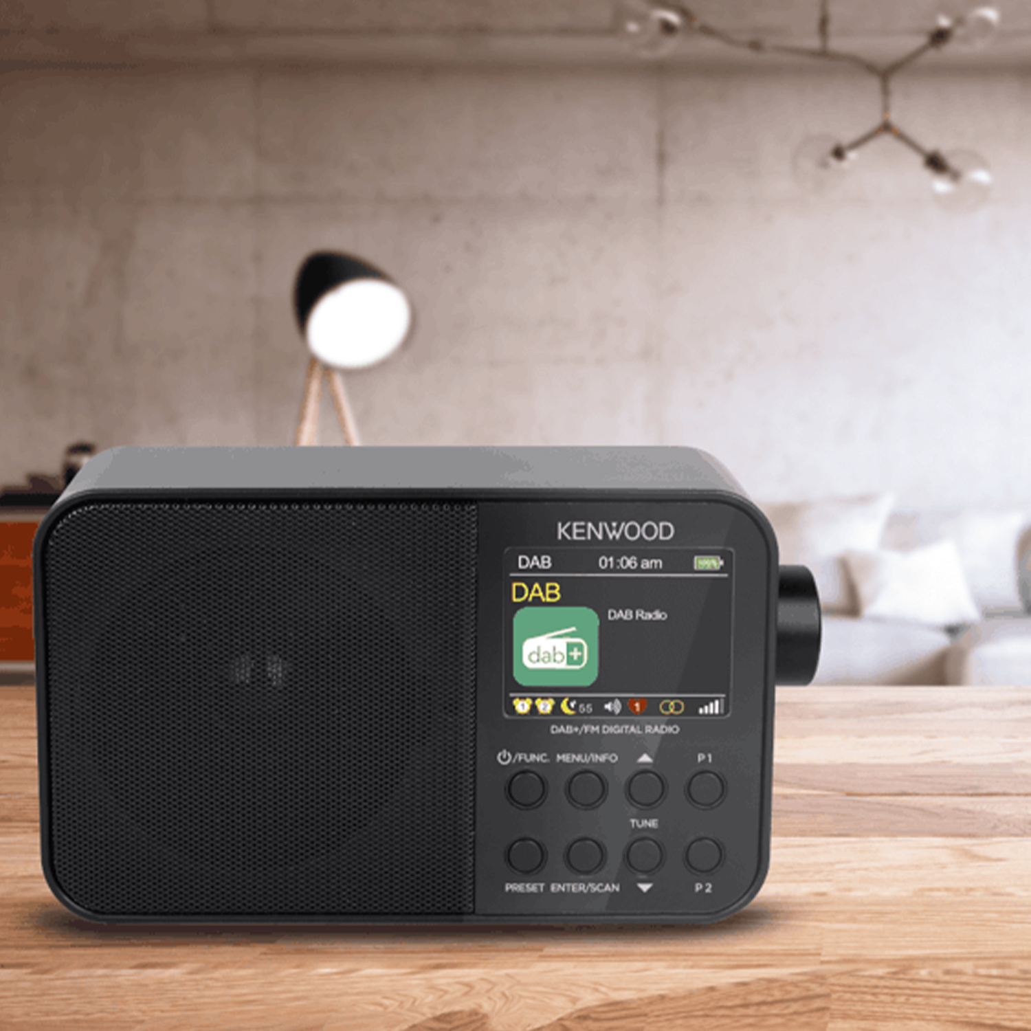 Lavatrice LG bianca con cassetto del detersivo aperto, che mostra i comandi.