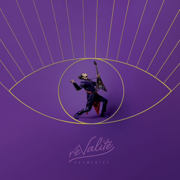 Un homme avec une guitare dans un œil, fond violet, texte : réalité augmentée.