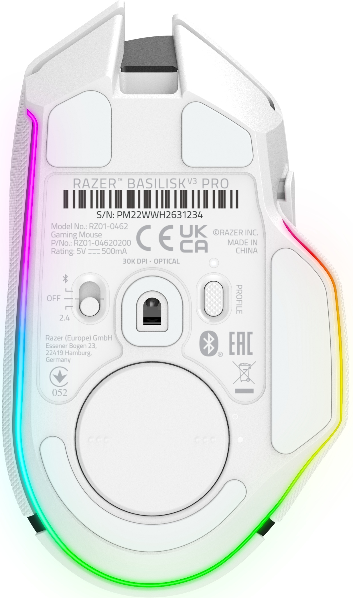 Weiße Razer Gaming-Maus mit RGB-Beleuchtung. Unteransicht mit Produktinfo.