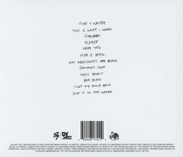 Rückseite eines Musikalbums mit handgeschriebenen Songtiteln und Barcode.