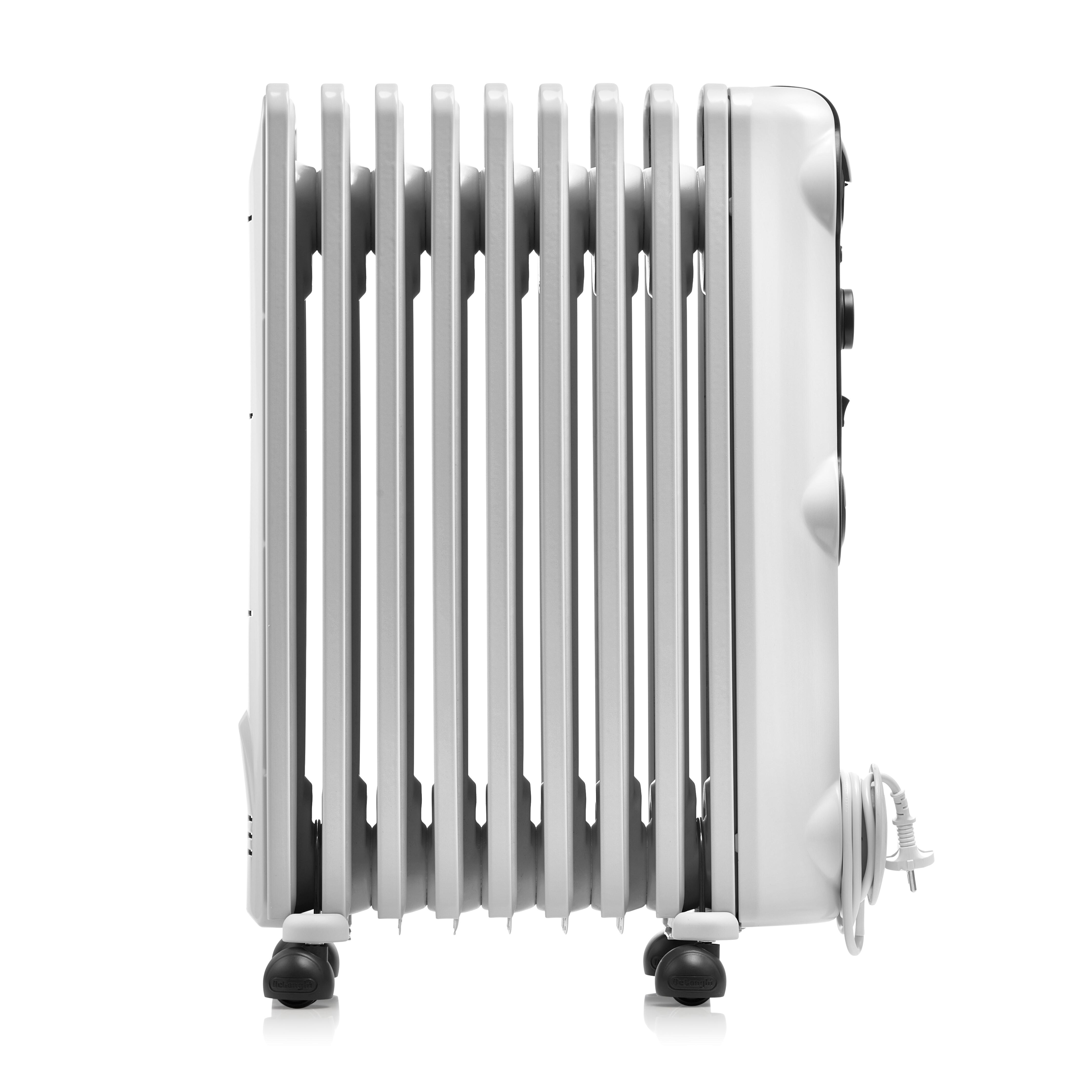 Weißer Ölradiator mit mehreren Rippen, schwarzen Bedienelementen und Netzkabel.
