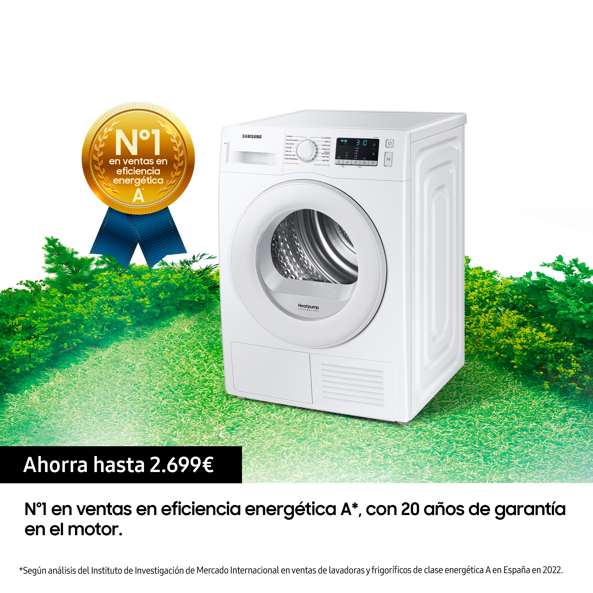 Lavadora blanca sobre hierba con medalla de oro y texto: Nº1 en eficiencia energética.