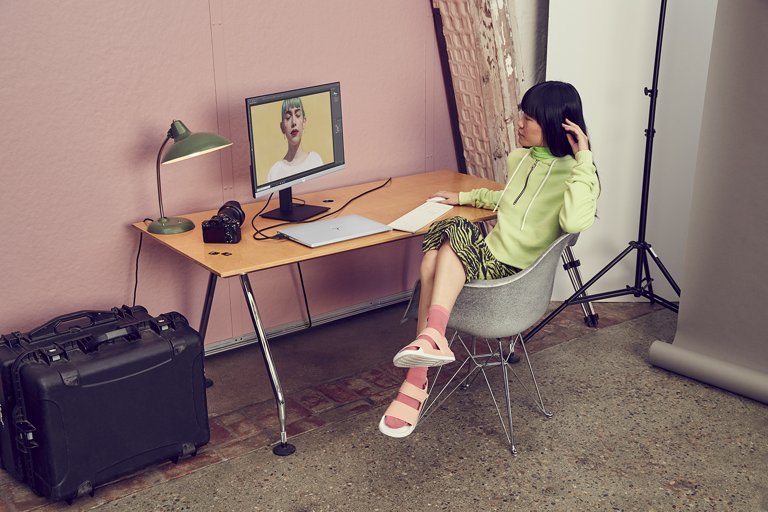HP 27F 4K - 27 inch - 3840 x 2160 (Ultra HD 4K) - IPS-paneel - in hoogte verstelbaar