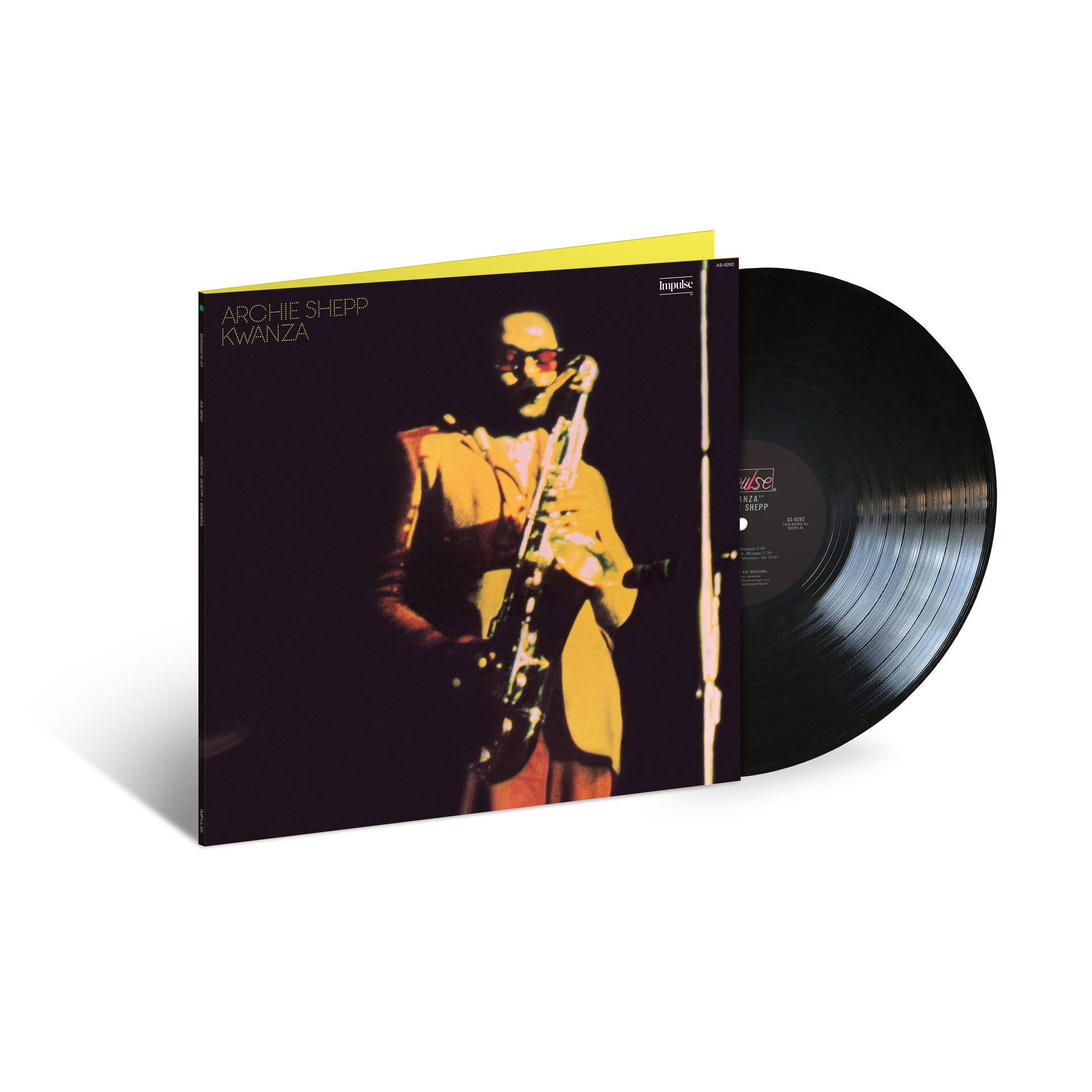 Archie Shepps Kwanza-Vinylalbum. Das Cover zeigt einen Mann, der im gelben Jackett Saxophon spielt.