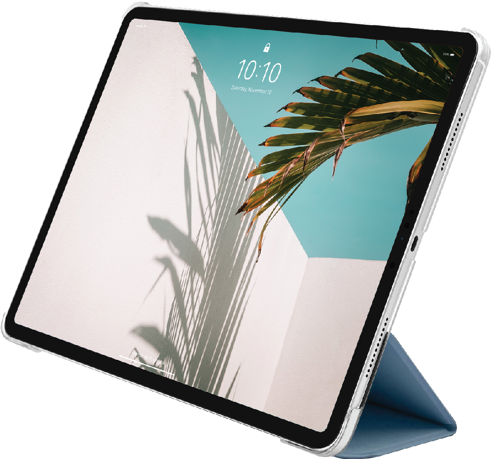 Tablet mit klarer Hülle, auf blauem Ständer, zeigt eine Strandszene.