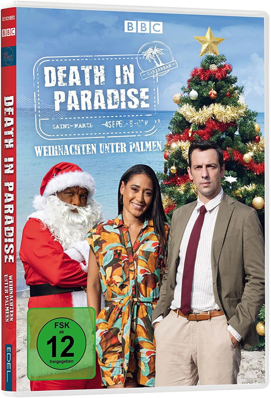 DVD-Cover. Drei Personen stehen vor einem Weihnachtsbaum am Strand. Links ist der Weihnachtsmann. Titel: Death in Paradise.