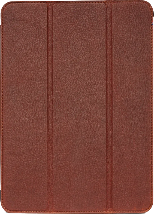 Un étui de tablette en cuir marron avec trois plis verticaux.