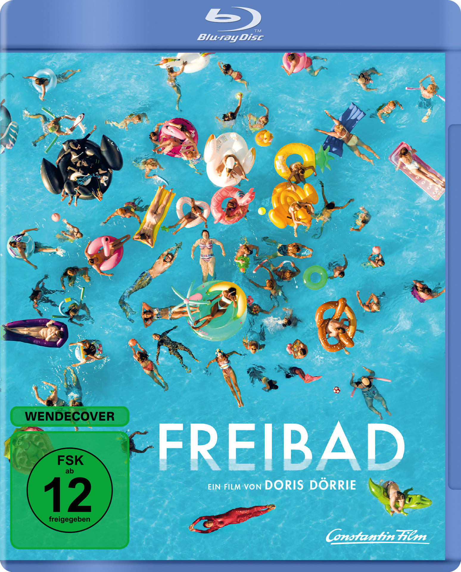 Filmcover für 'Freibad'. Viele Menschen in einem Pool. Blauer Einband.