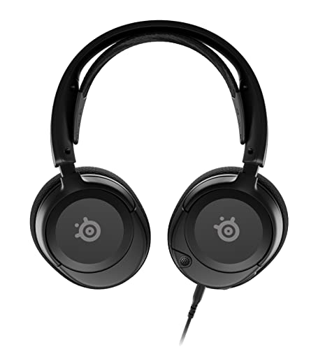 Auriculares negros con cable. La marca es visible. Los auriculares están sobre un fondo blanco.