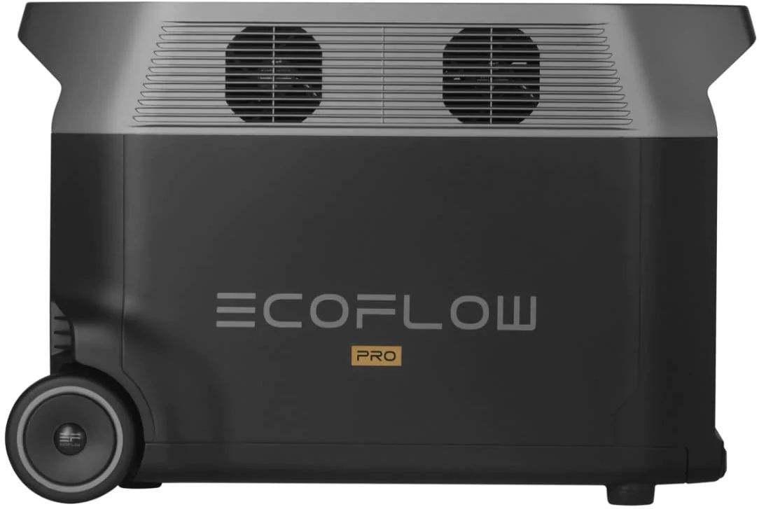 Una centrale elettrica EcoFlow Pro nera e argento su ruote. Ha una parte superiore argentata con due ventole.