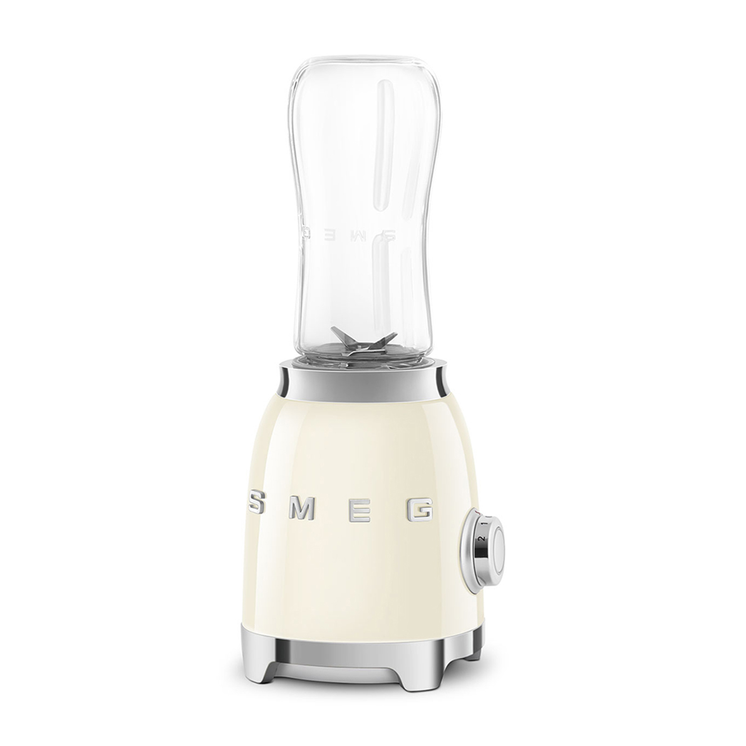 Frullatore Smeg color crema con un barattolo di vetro trasparente su sfondo bianco.