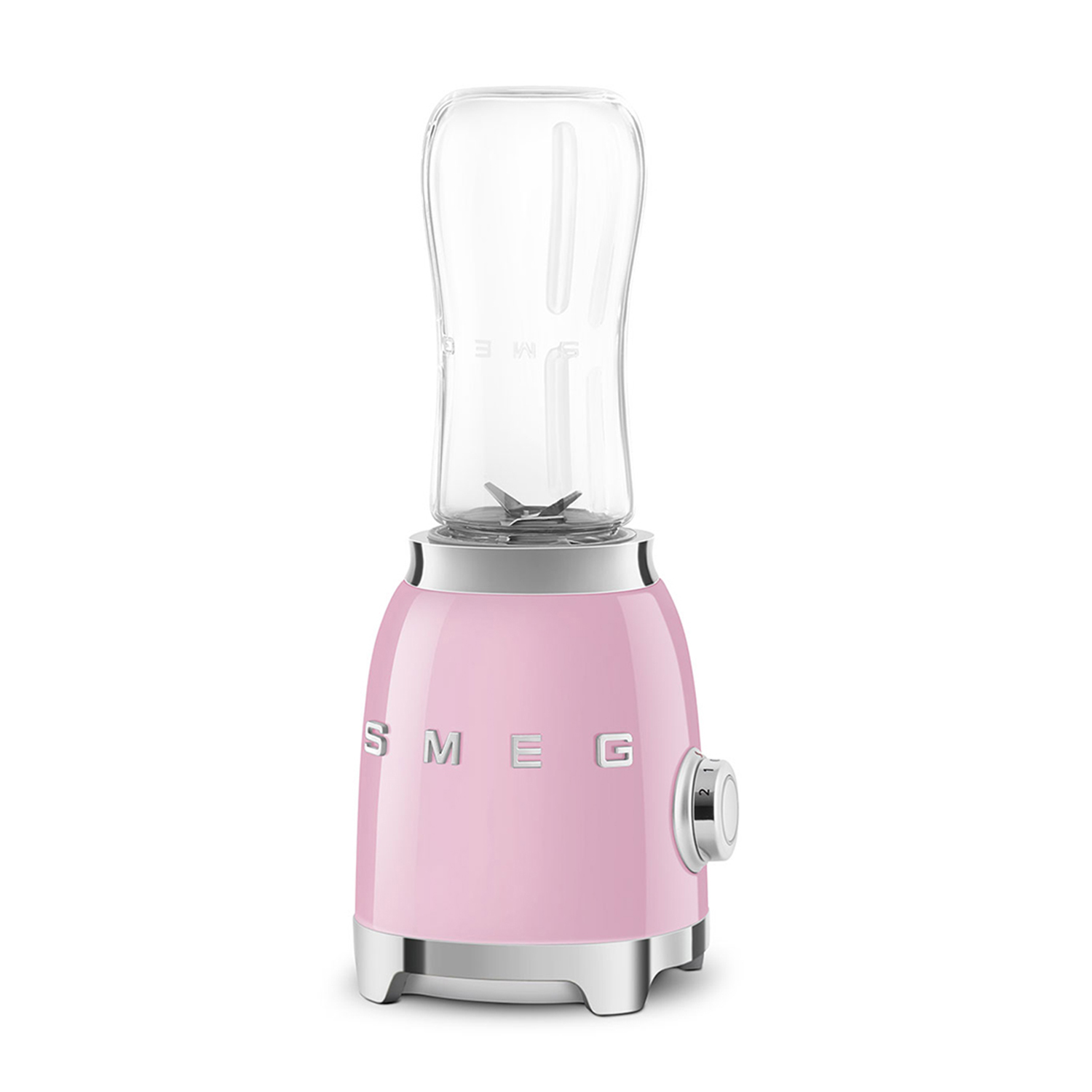 Frullatore SMEG rosa con un contenitore trasparente, una base metallica e una manopola di controllo argentata. Sfondo bianco.