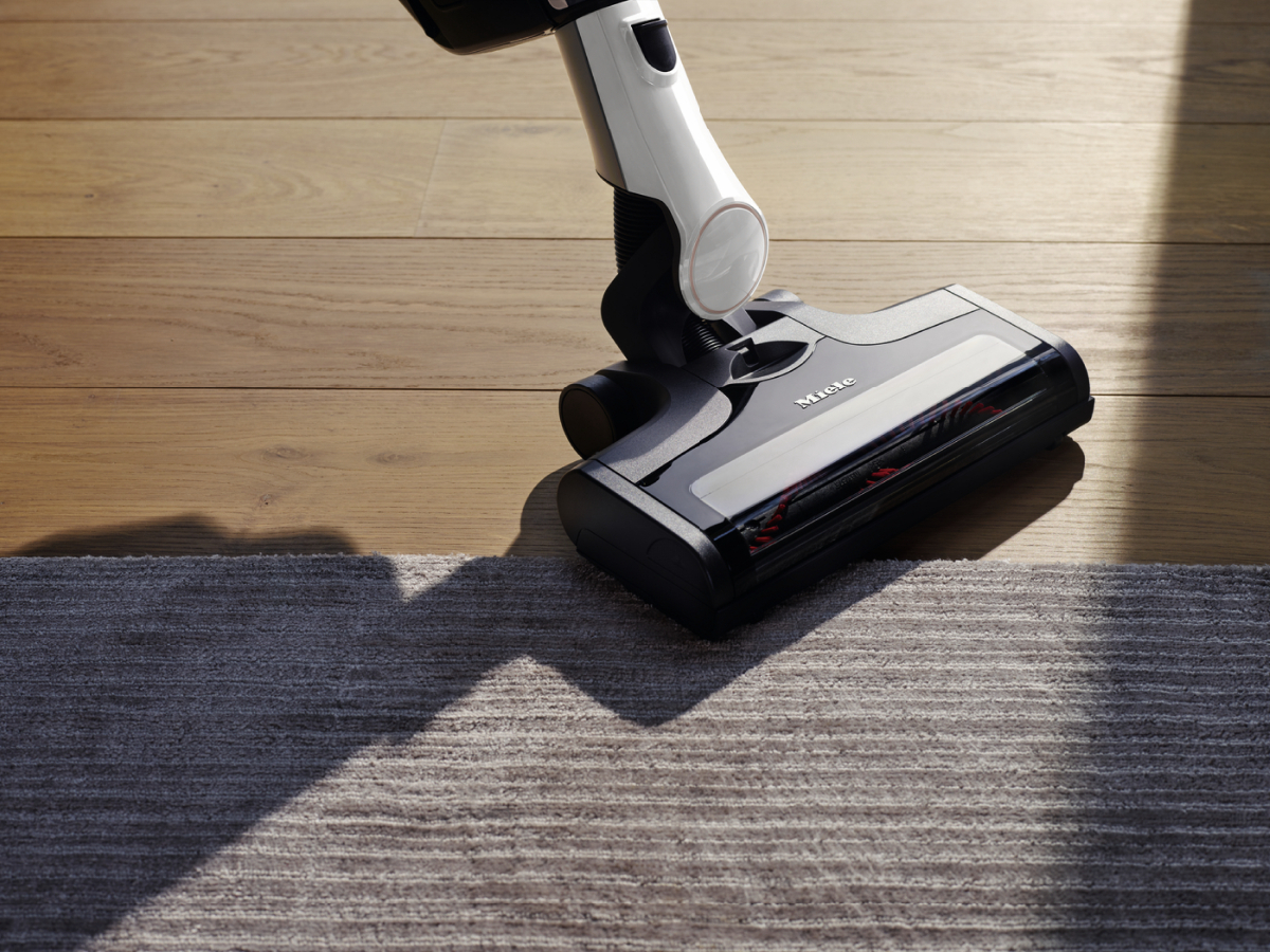 Aspirador escoba - Miele Triflex HX2, 3 en 1, 272 W, 60 min, Blanco loto