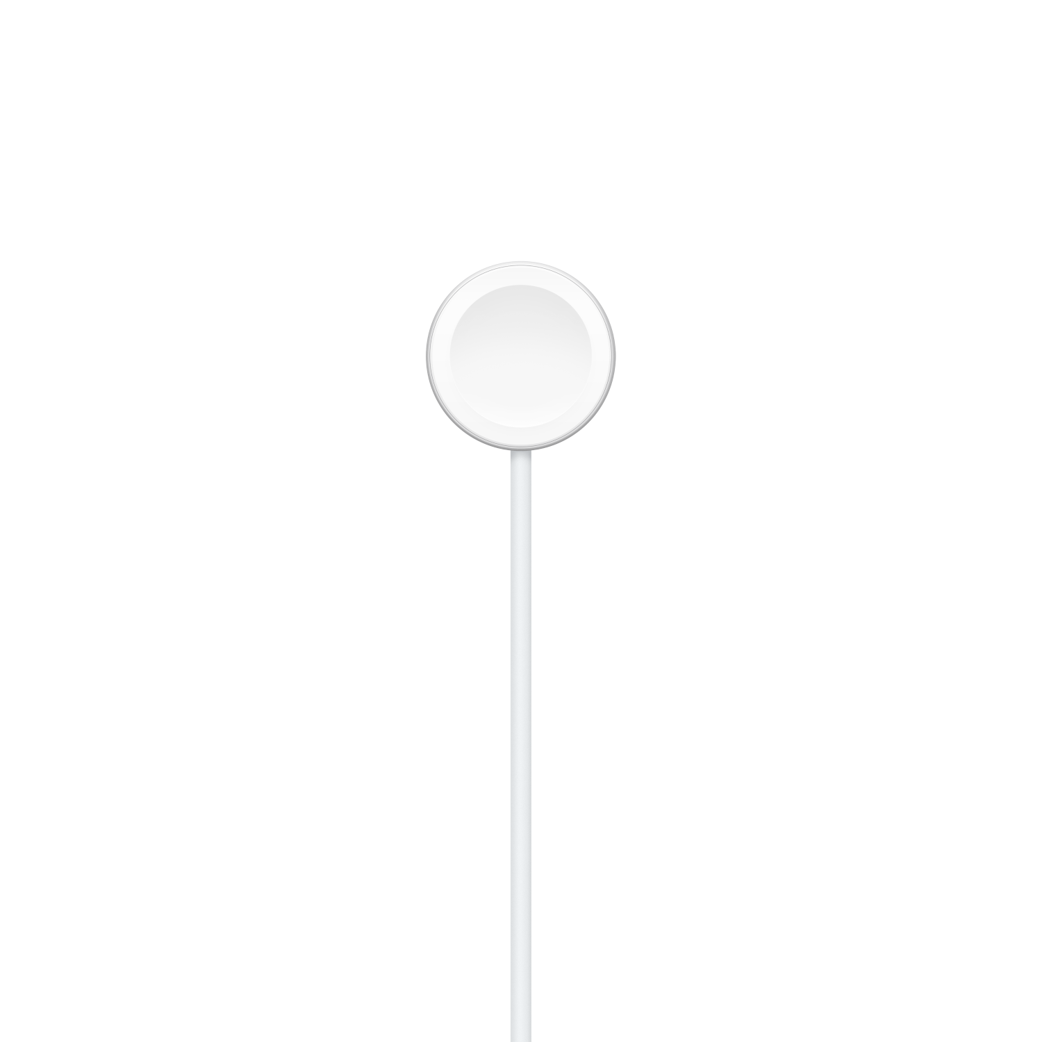 Een witte Apple Watch-oplader met een ronde oplaadpad en een witte kabel op een witte achtergrond.