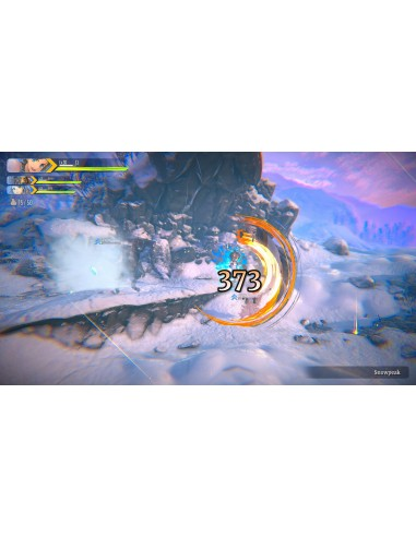 Una escena de videojuego muestra a un personaje luchando en una zona nevada, con efectos de acción superpuestos.