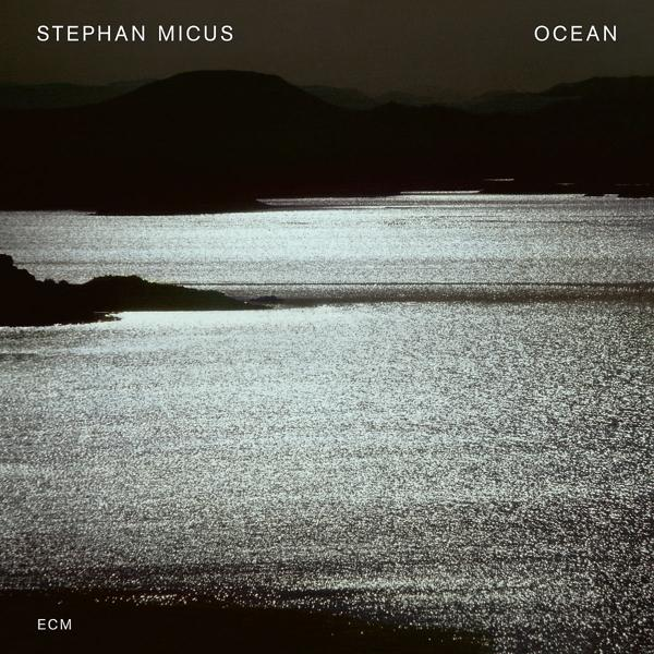 Albumcover von 'Ocean' von Stephan Micus, mit Wasseransicht.