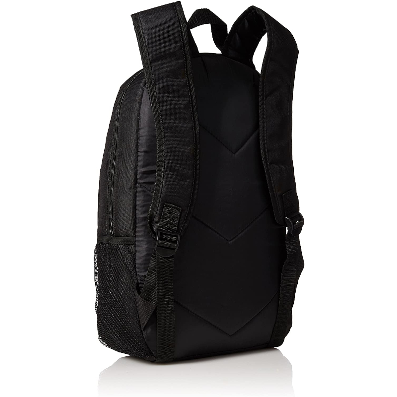 Una mochila negra desde la vista trasera, con correas visibles y un bolsillo lateral de malla.