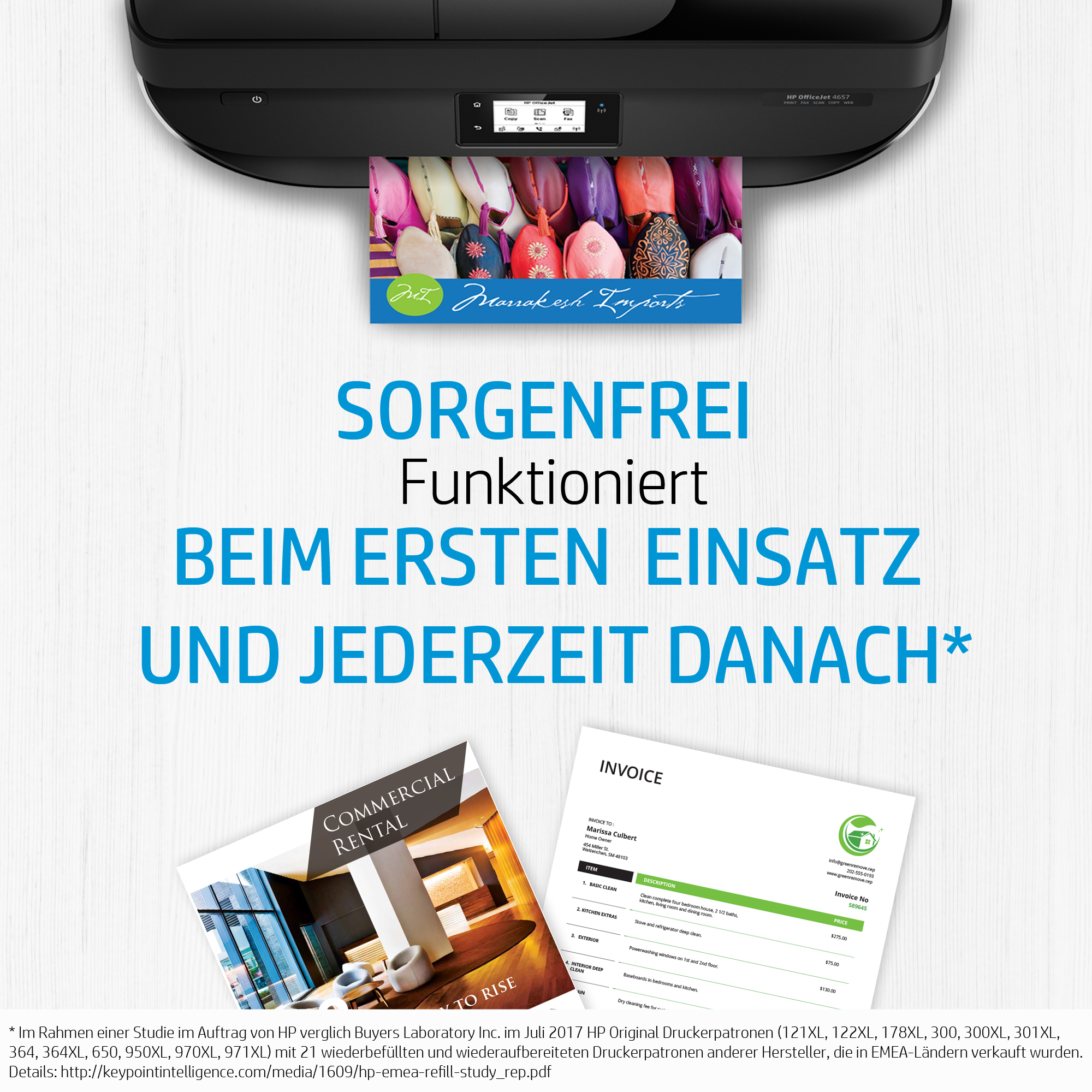Ein Drucker druckt eine Seite aus. Darunter befindet sich ein gewerbliches Mietdokument und eine Rechnung.