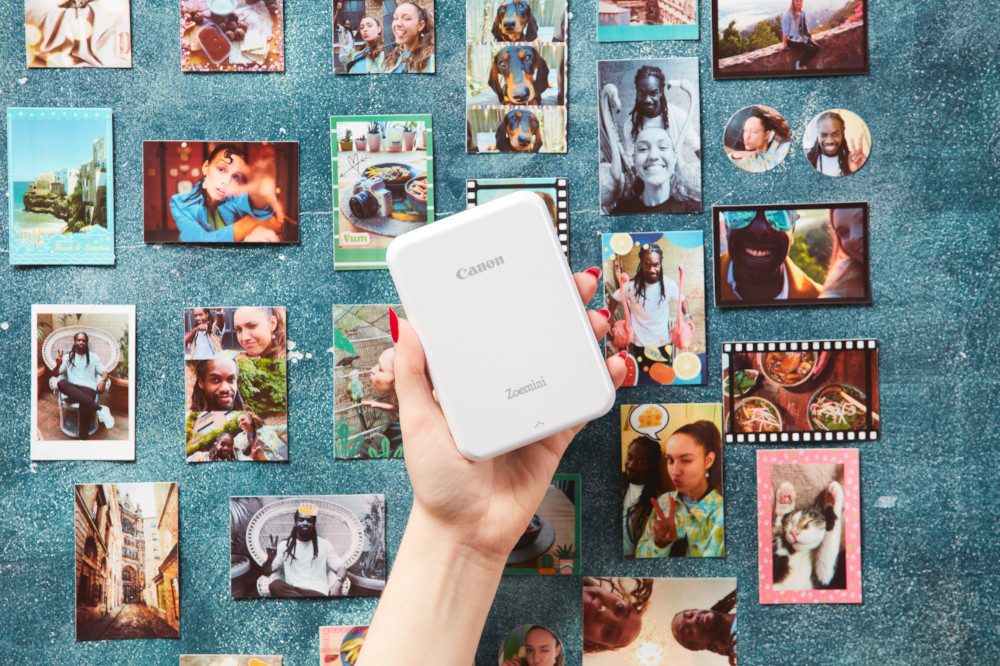 CANON Imprimante photo portable Zoemini White/Silver + Housse de transport & Papier photo autocollant (3204C072AB) Imprimante photo portable