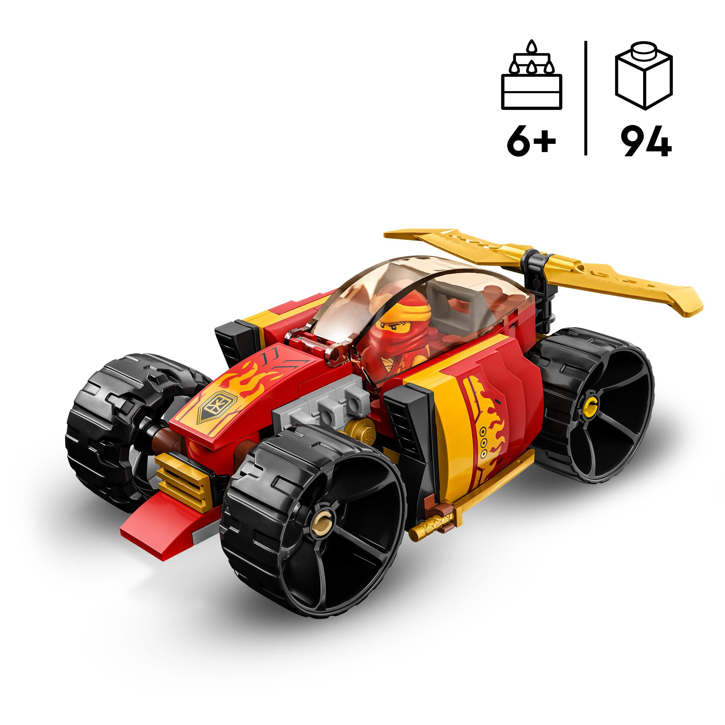 Rotes und gelbes Spielzeugauto mit schwarzen Rädern und einem Fahrer.