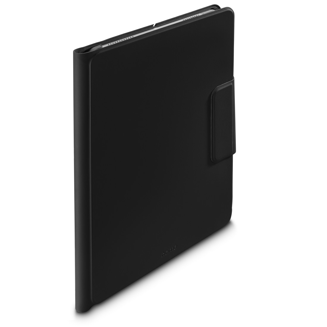 Eine schwarze Tablet-Hülle. Die Hülle ist geschlossen. Der Markenname Hama ist unten sichtbar.