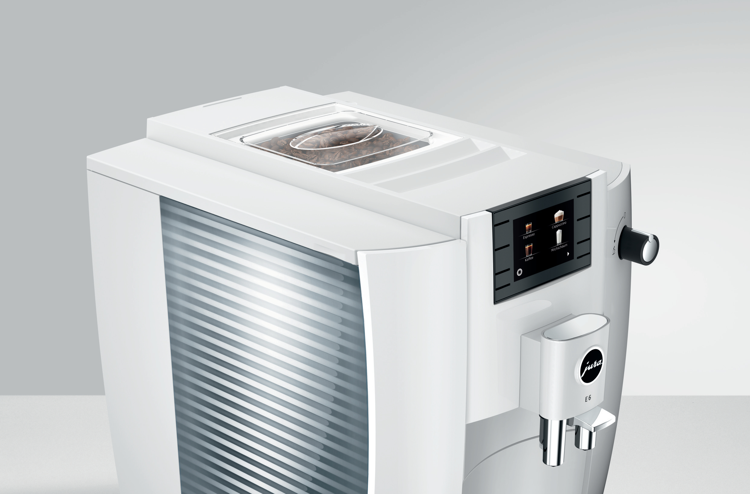 Weiße Kaffeemaschine mit transparentem Bohnenbehälter und kleinem Display.