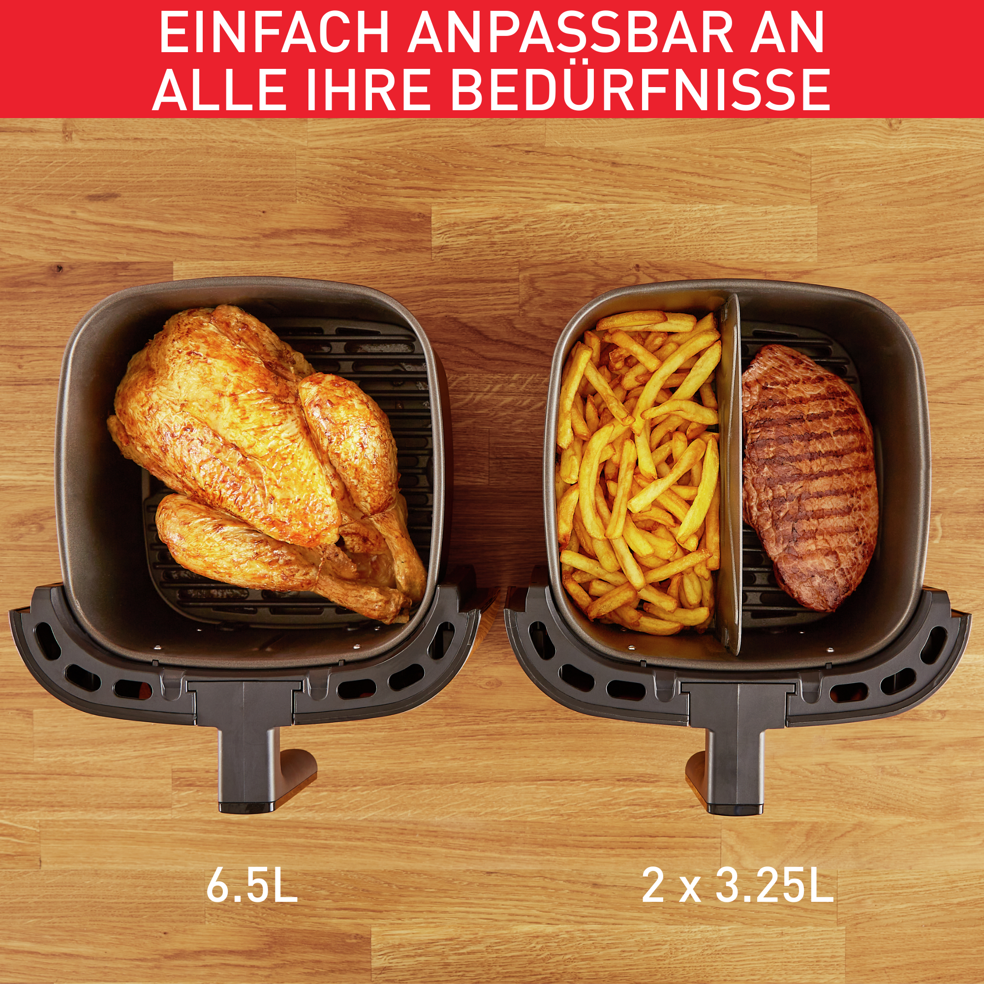 Heißluftfritteuse mit ganzem Hähnchen, Pommes und Steak. Holziger Hintergrund.