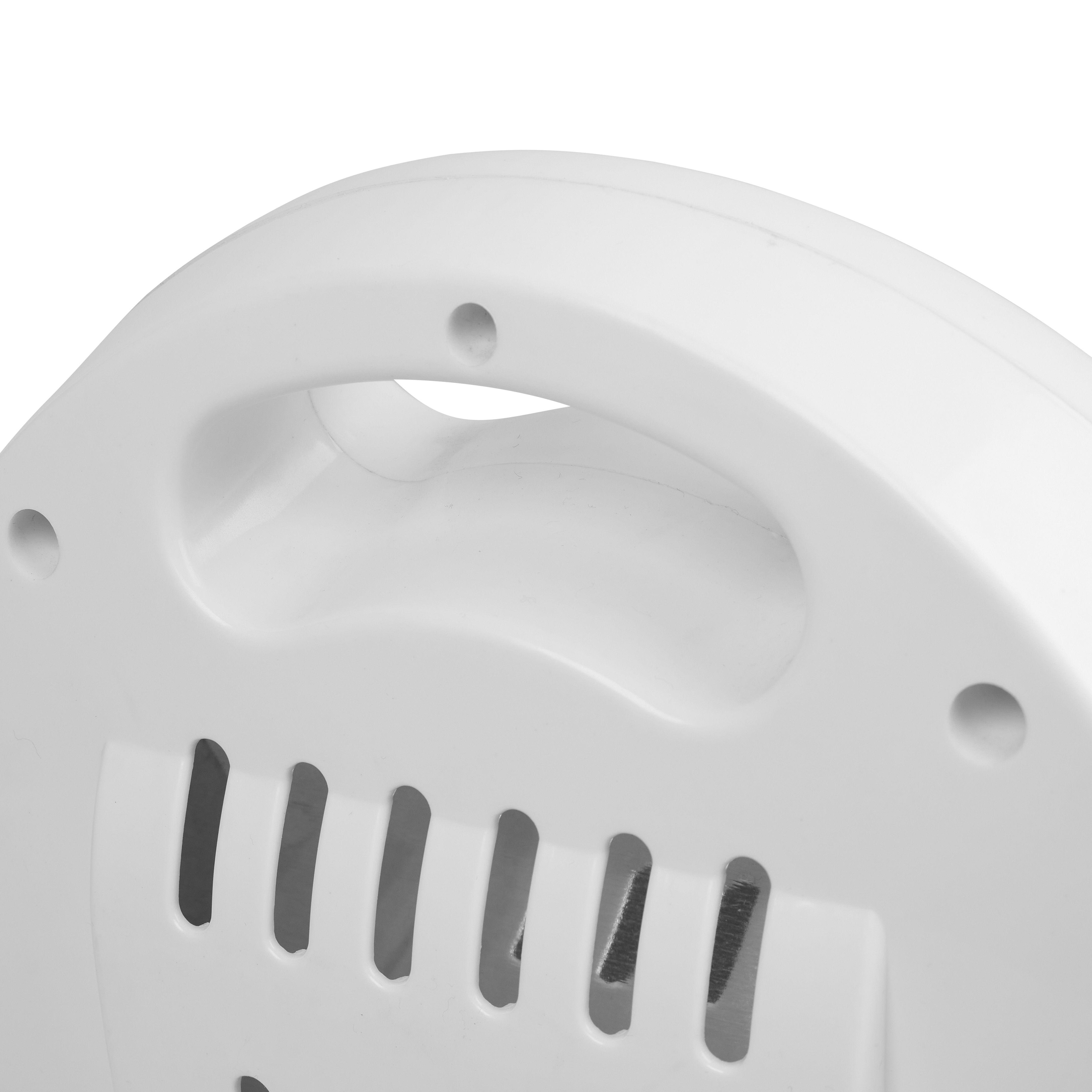 Wit plastic apparaat, handvat, ventilatiesleuven.