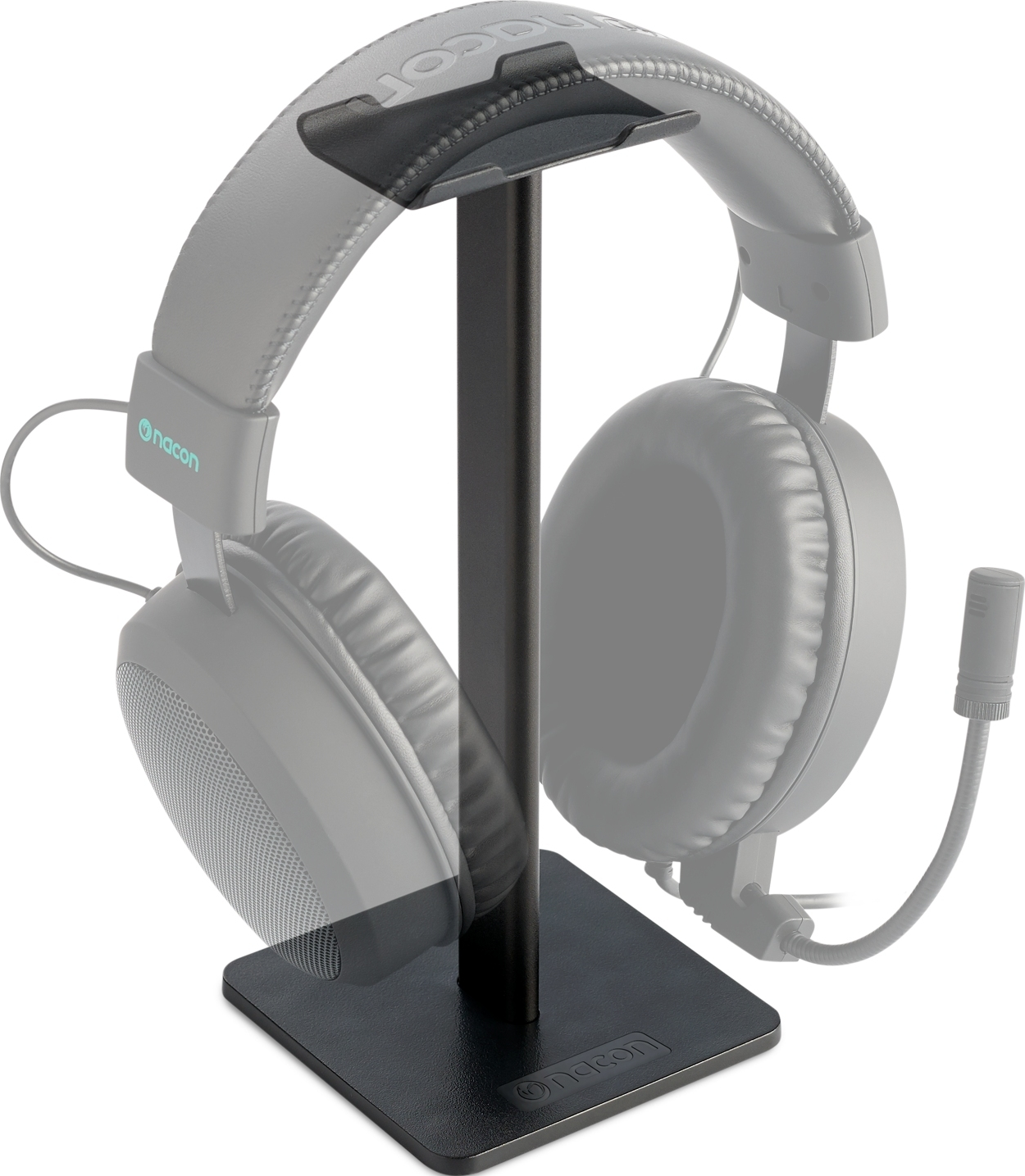 Casque sur un support noir. Le casque est gris. Le support est rectangulaire, avec un poteau vertical.