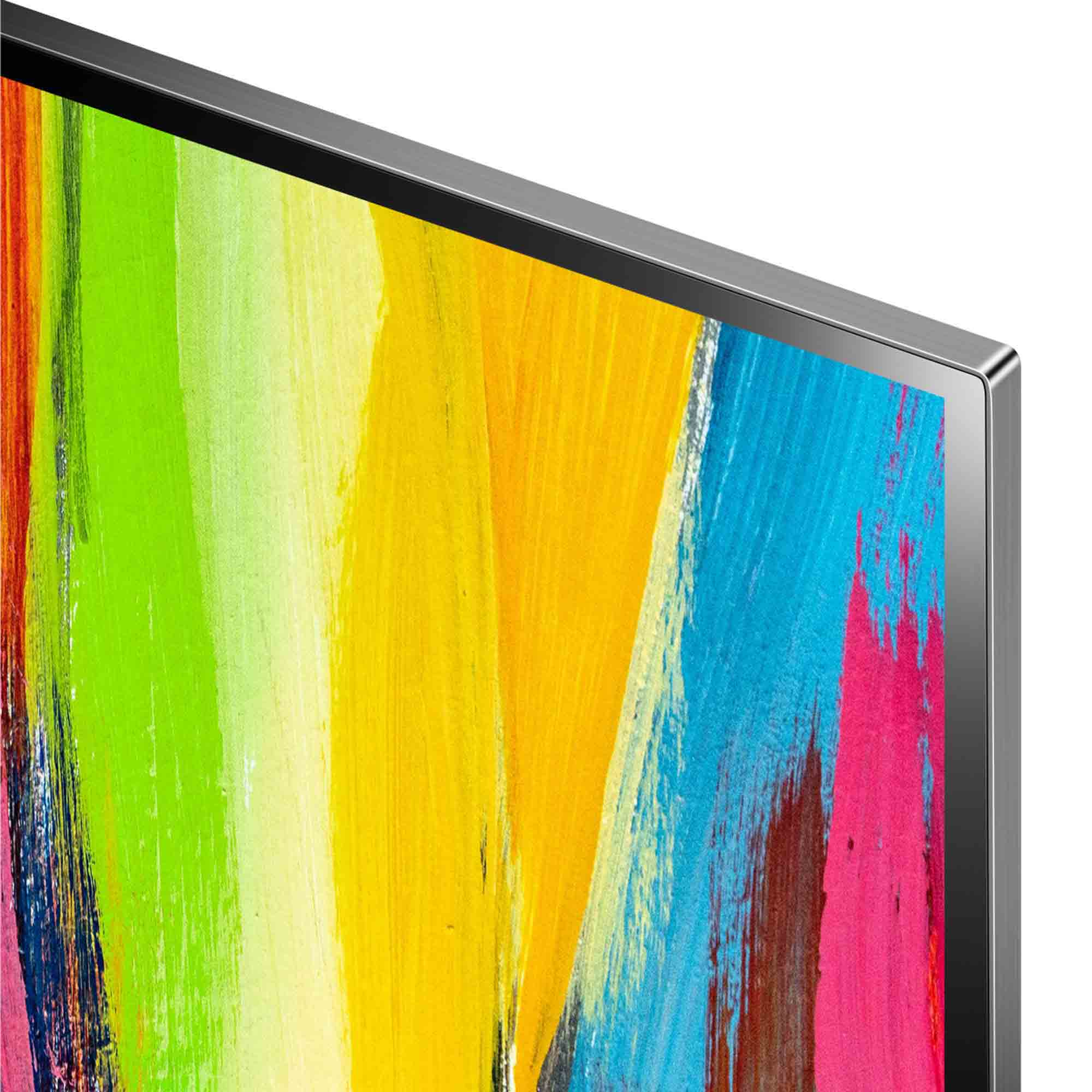 Primer plano de una pantalla de TV con pintura abstracta colorida y trazos de pincel.