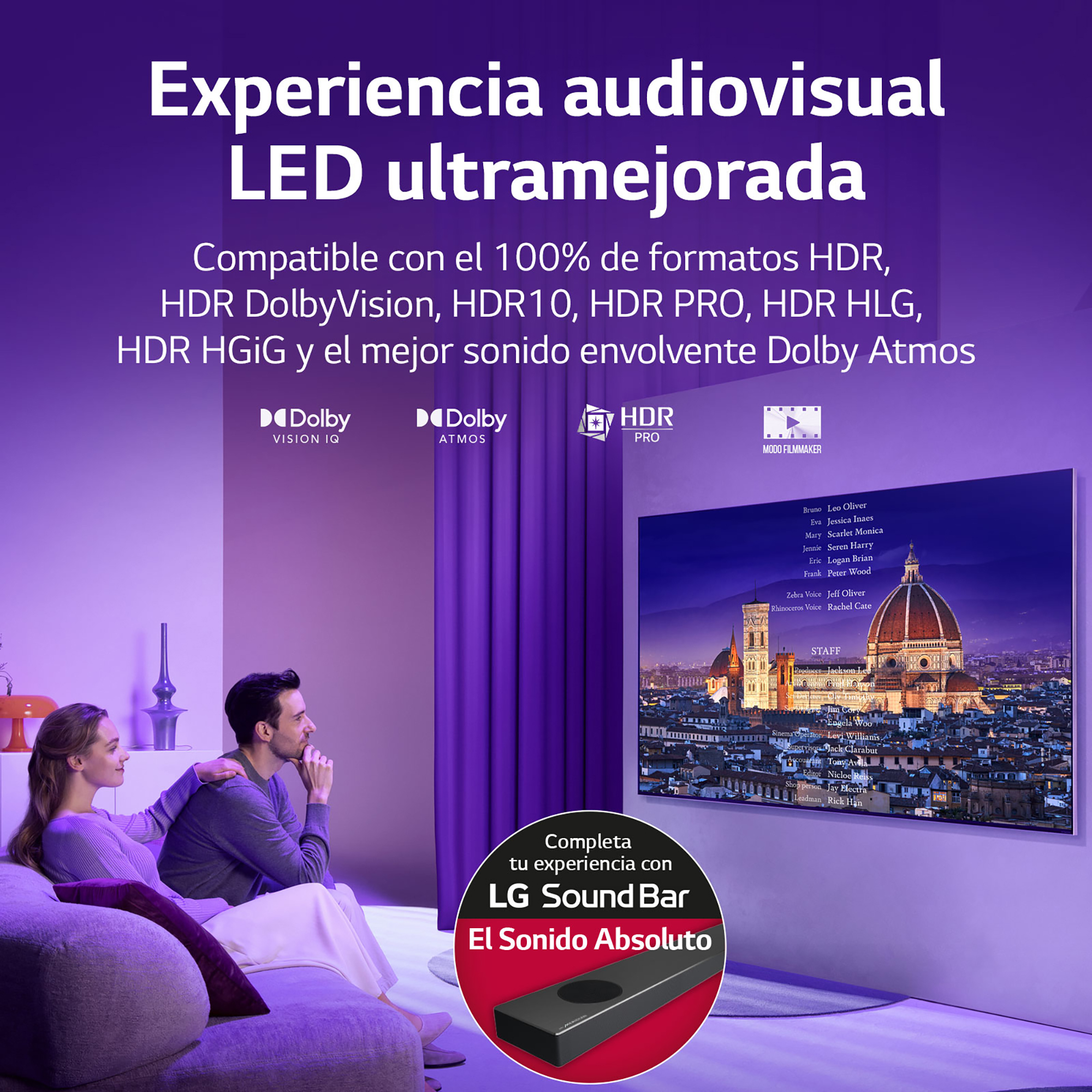 Una pareja ve la televisión. La pantalla muestra un edificio. Una barra de sonido está debajo.