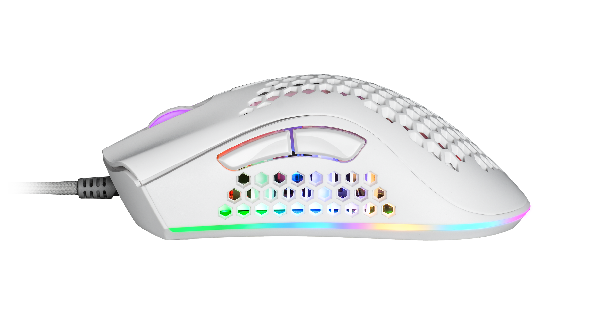 Un mouse da gioco bianco con illuminazione RGB. Il mouse ha un design a nido d'ape.