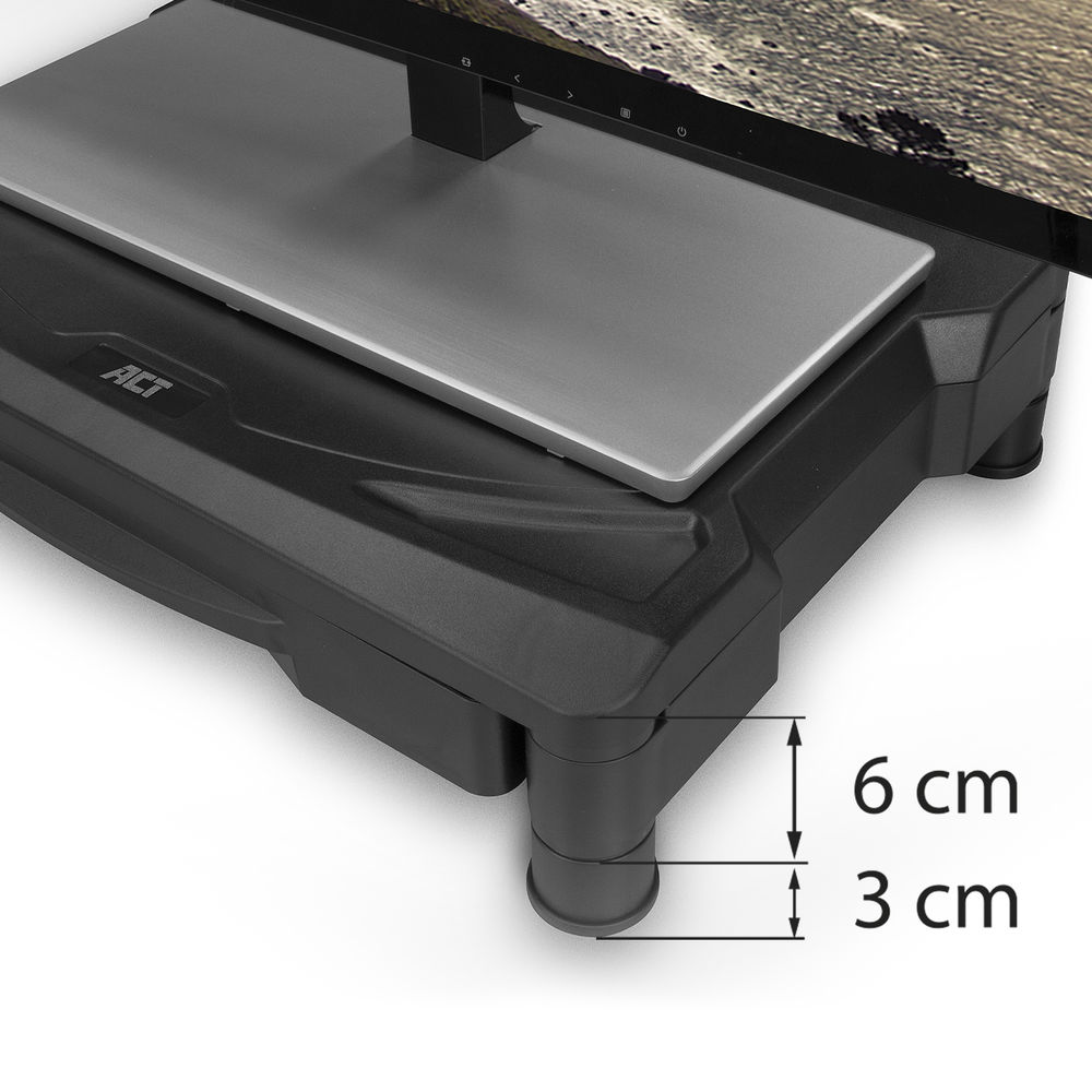 Een zwarte monitorstandaard met verstelbare hoogte. Afmetingen worden in centimeters weergegeven.