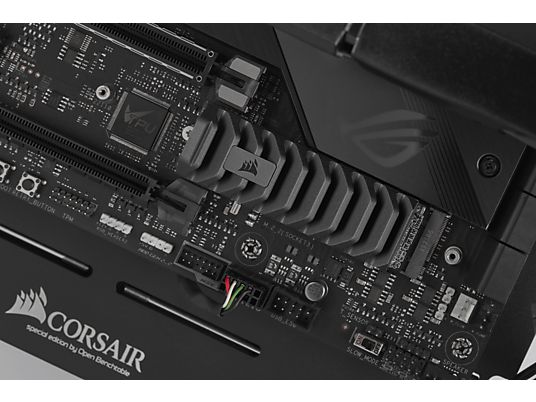 CORSAIR MP600 PRO XT - Festplatte (SSD, 8 TB, Schwarz)