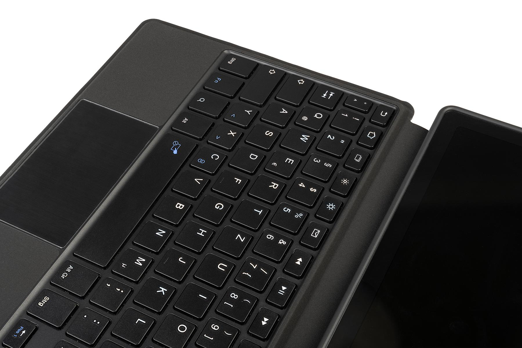 Tastatur- und Trackpad-Abdeckung für ein Tablet, schwarz, mit sichtbaren Tasten der Tastatur.