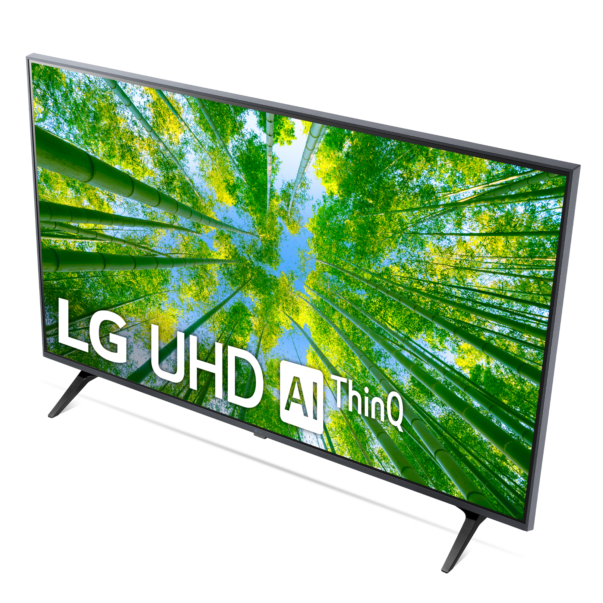 TV LG UHD AI ThinQ con pantalla de bosque de bambú, vista en ángulo.