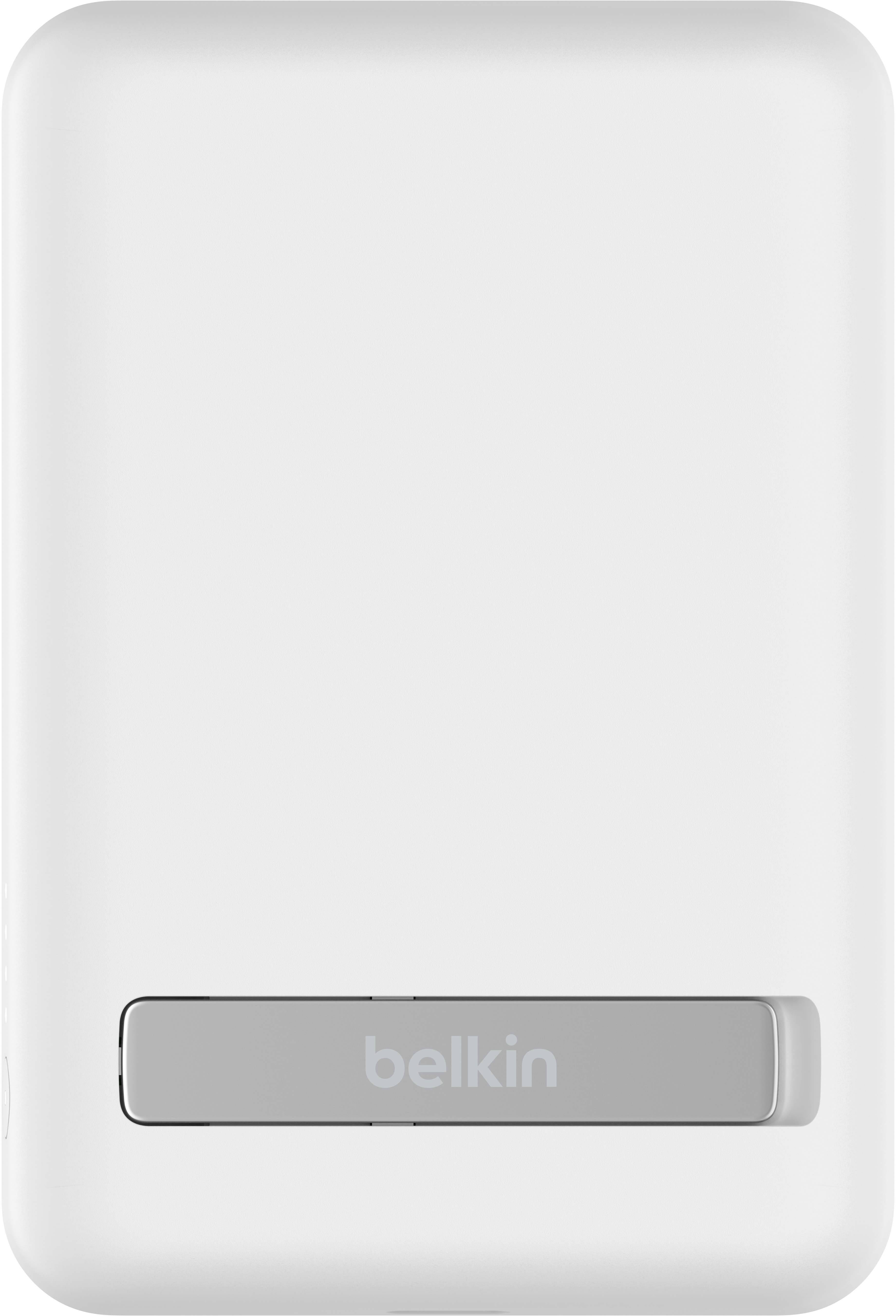 Un chargeur portable Belkin blanc, rectangulaire avec un bouton gris.